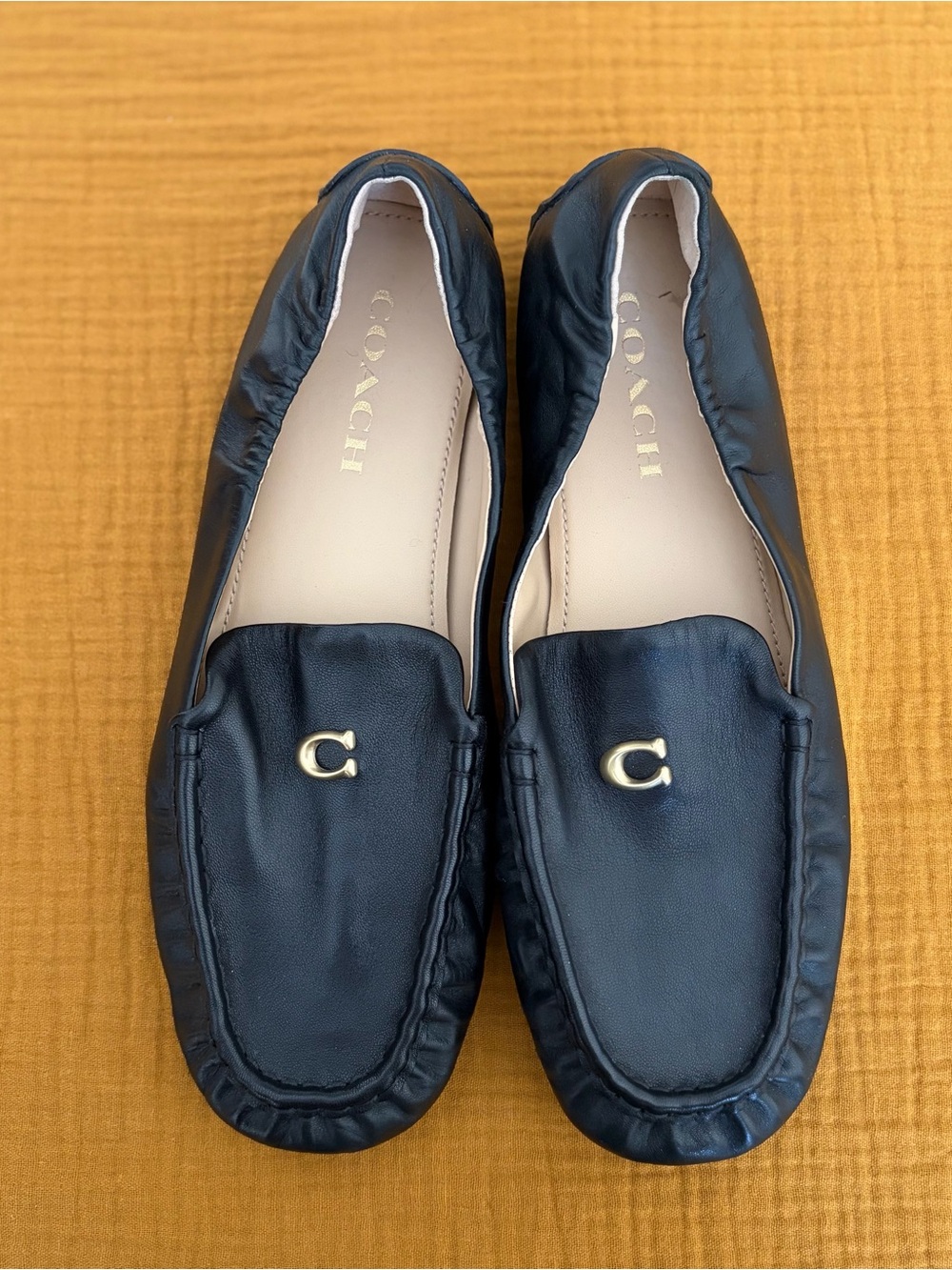 *pre-loved* COACH Ronnie Black Leather Driver Loafers Gold C Logo Women’s 8.5